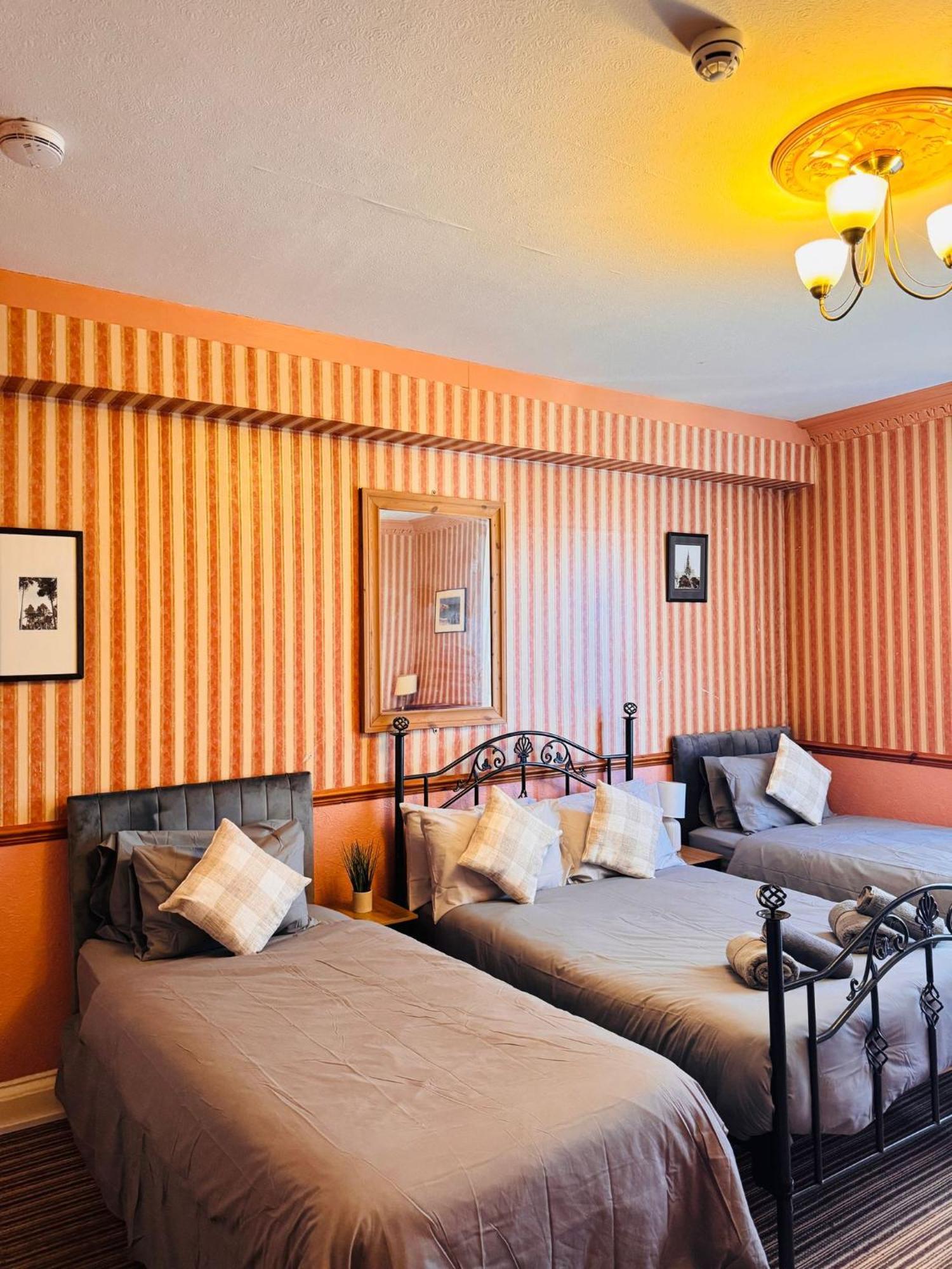 Edinburgh Travel Guest House Esterno foto