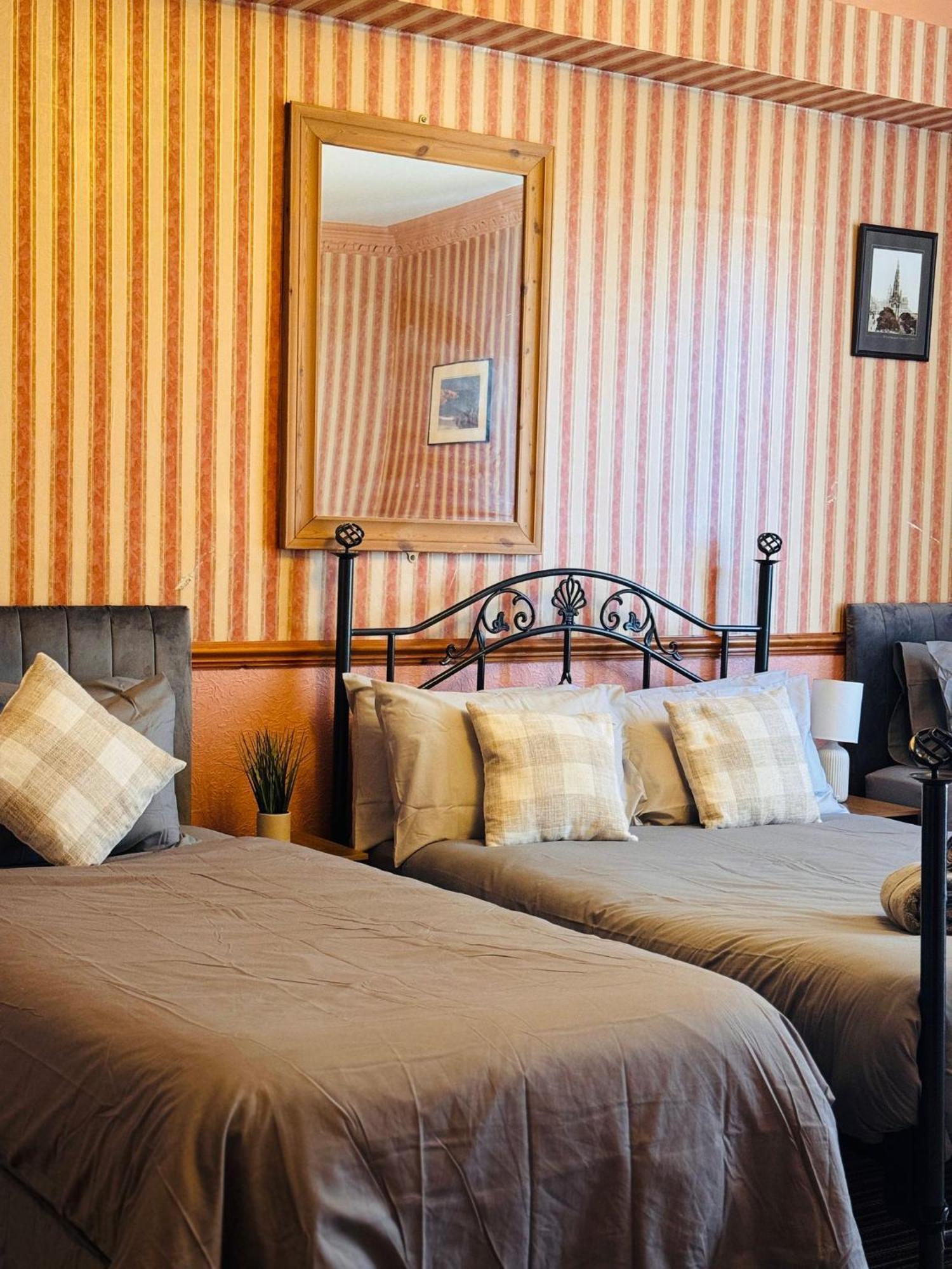 Edinburgh Travel Guest House Esterno foto