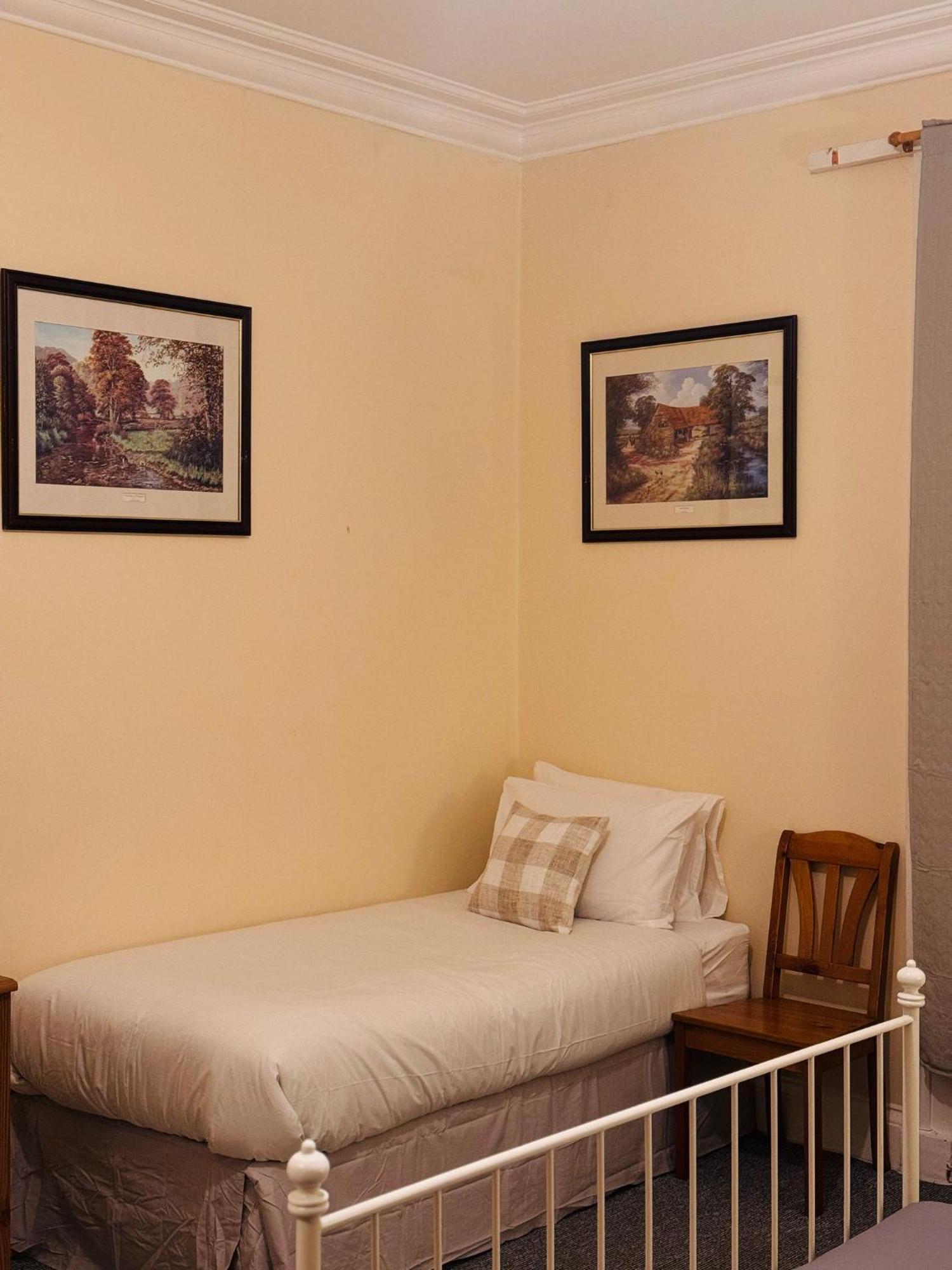 Edinburgh Travel Guest House Esterno foto