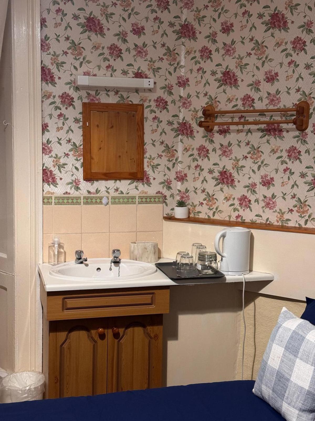 Edinburgh Travel Guest House Esterno foto