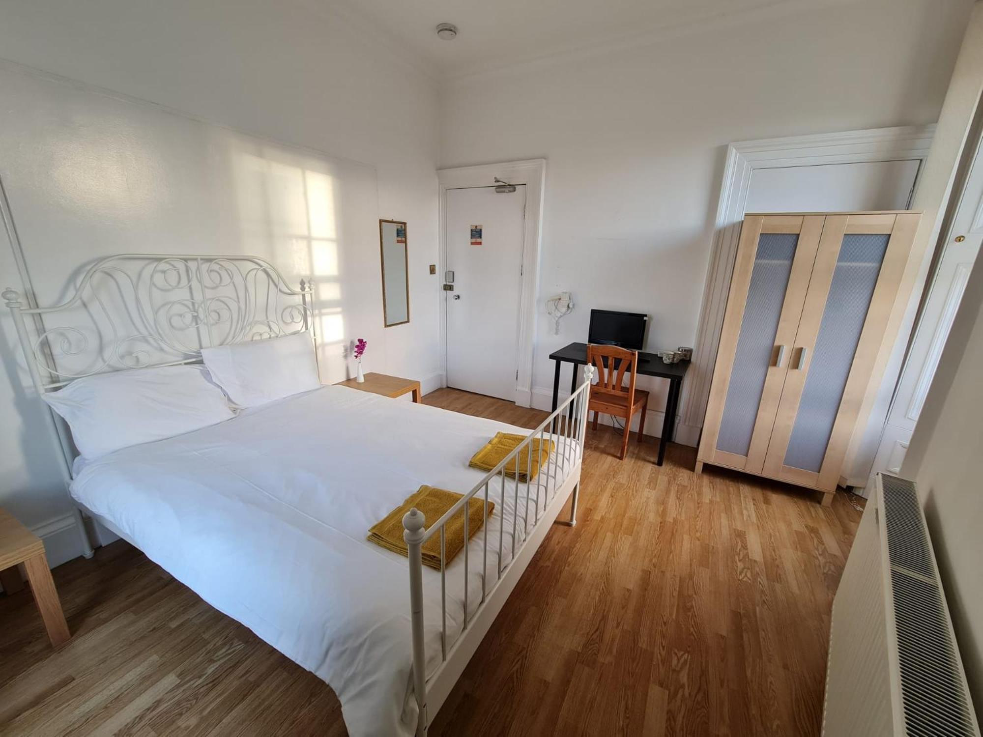 Edinburgh Travel Guest House Esterno foto