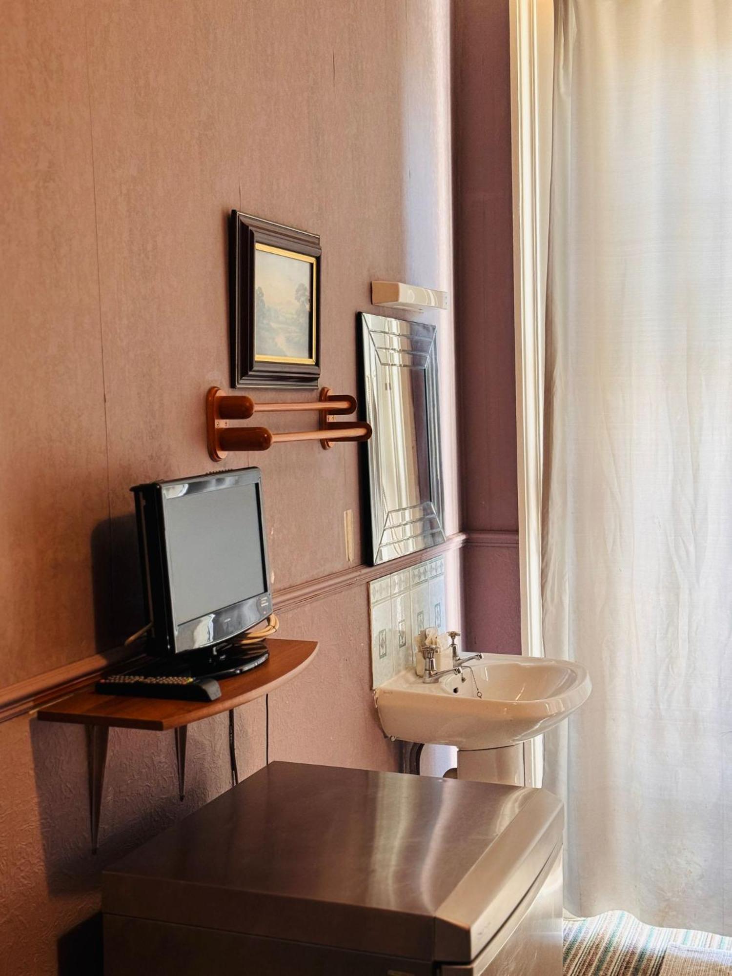 Edinburgh Travel Guest House Esterno foto