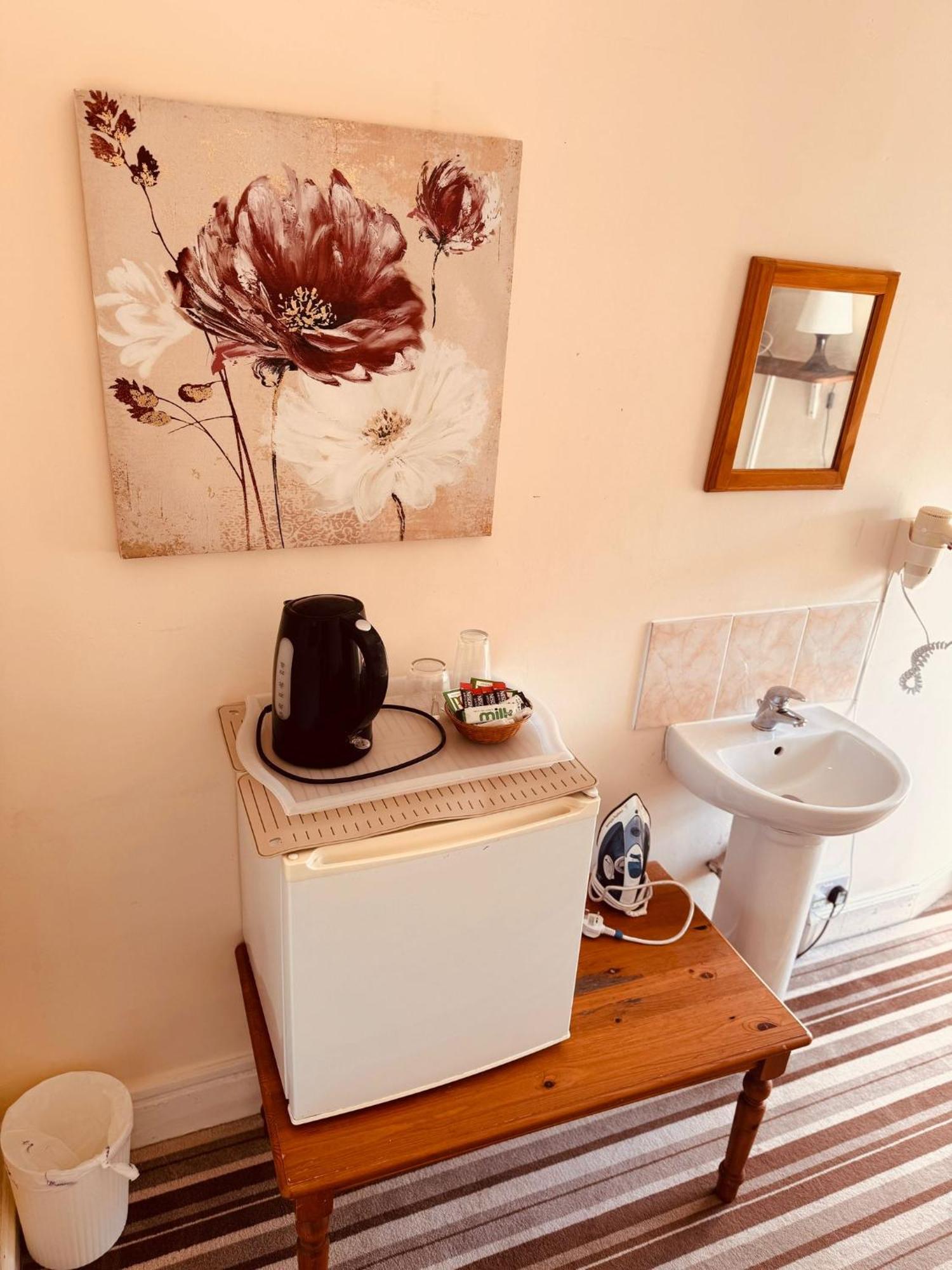 Edinburgh Travel Guest House Esterno foto