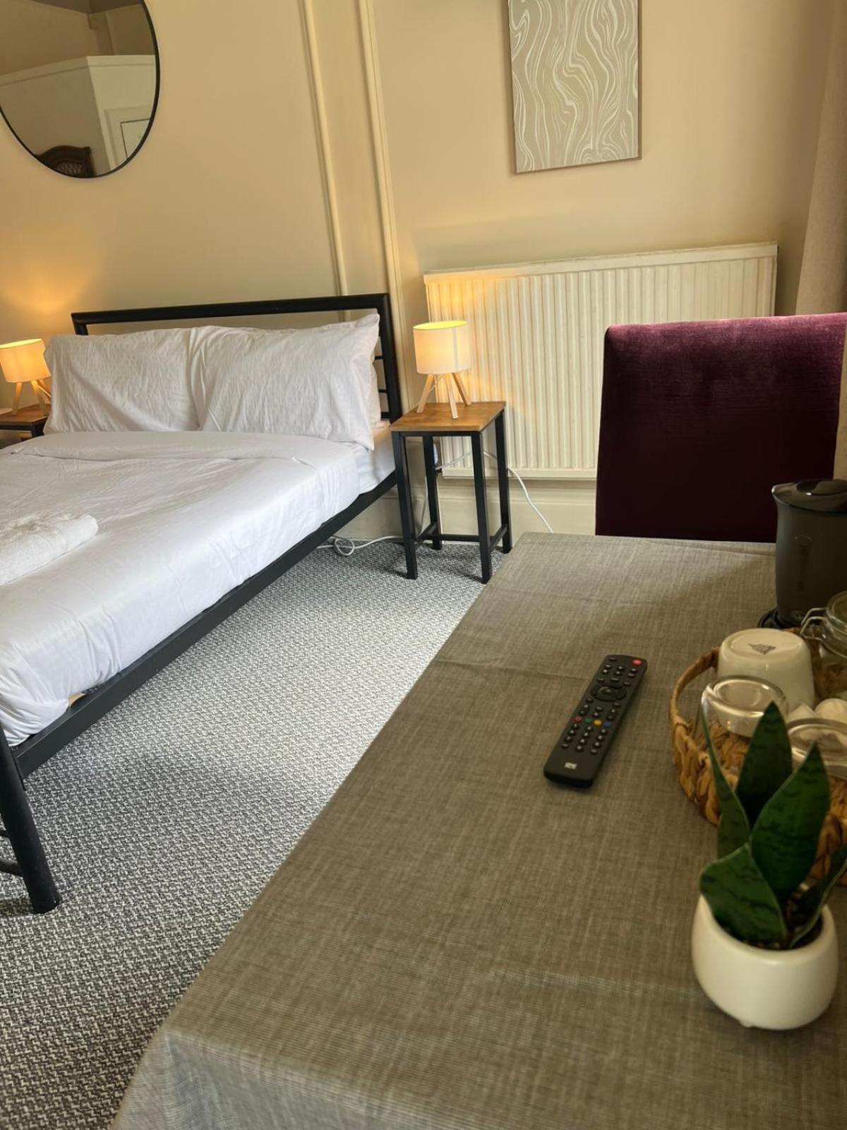 Edinburgh Travel Guest House Esterno foto